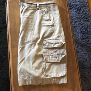 Men’s Khaki Size 40 Cargo Shorts